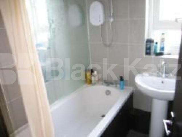 			VIEWINGS ARE HIGHLY RECOMMENDED!, 3 Bedroom, 1 bath, 1 reception Flat			 Randolph Gardens, MAIDA VALE NW6